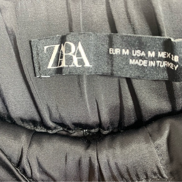 Zara women's black satin edgy sleek  Cargo Pants size med - Picture 2 of 11